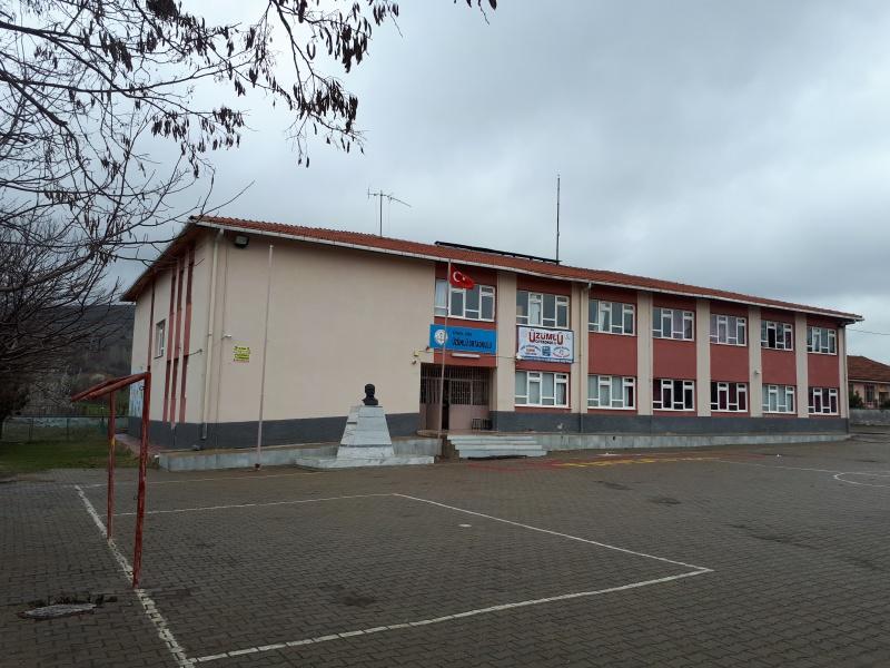 Okul Binası 3